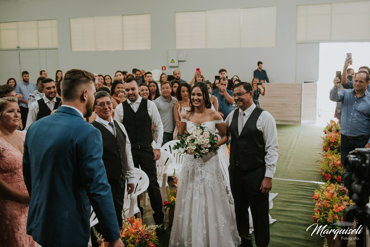 #londrina #londrinafotografo #fotografoemlondrina #fotografaemlondrina #fotografolondrina #casandoemlondrina #londrinacasamentos #eventoslondrina #noivalondrina #casamentosnacidadelondrina #presidenteprudente #casamentospresidenteprudente 
#noivaspresiden