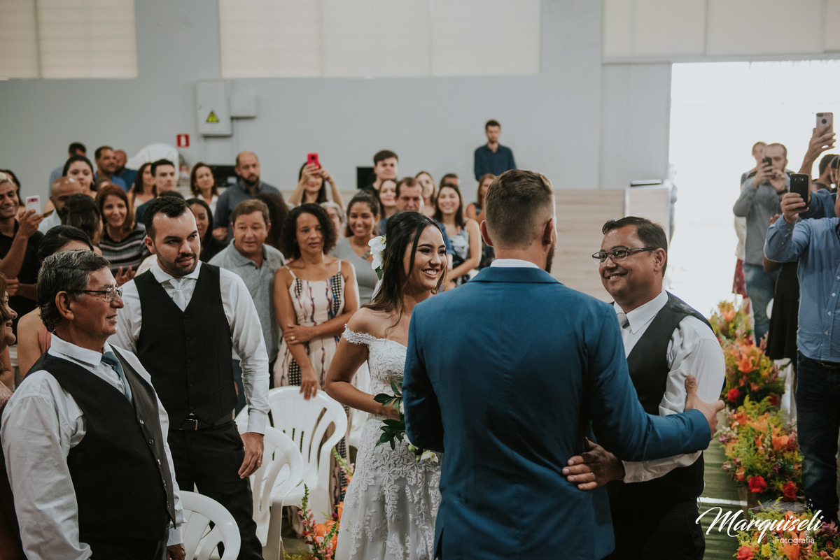 #londrina #londrinafotografo #fotografoemlondrina #fotografaemlondrina #fotografolondrina #casandoemlondrina #londrinacasamentos #eventoslondrina #noivalondrina #casamentosnacidadelondrina #presidenteprudente #casamentospresidenteprudente 
#noivaspresiden