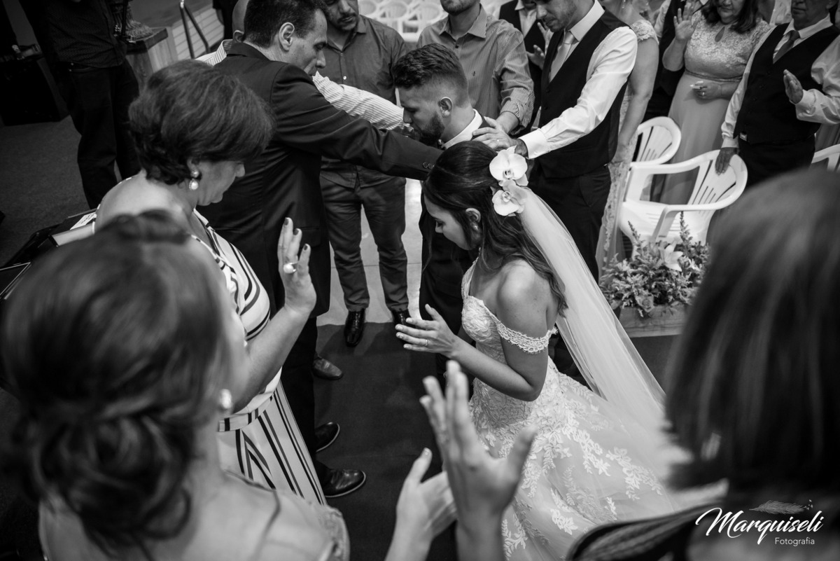 #londrina #londrinafotografo #fotografoemlondrina #fotografaemlondrina #fotografolondrina #casandoemlondrina #londrinacasamentos #eventoslondrina #noivalondrina #casamentosnacidadelondrina #presidenteprudente #casamentospresidenteprudente 
#noivaspresiden