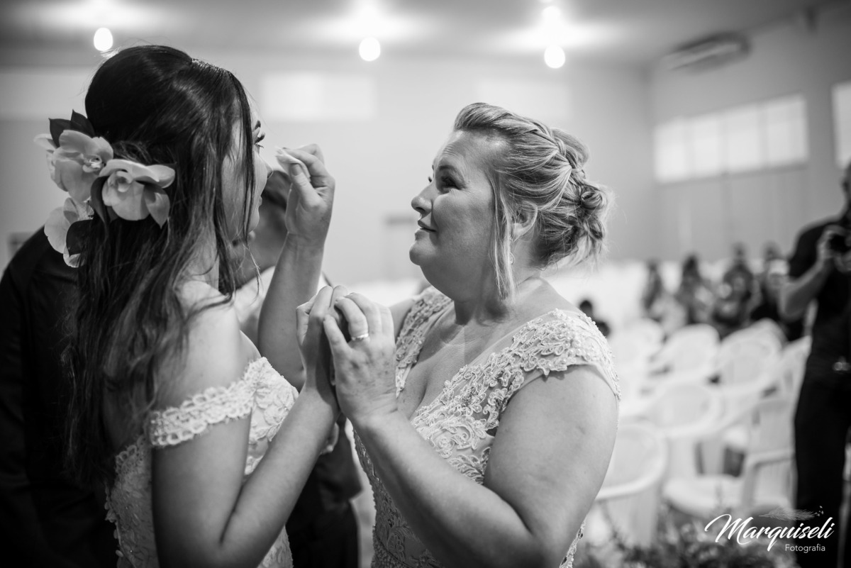 #londrina #londrinafotografo #fotografoemlondrina #fotografaemlondrina #fotografolondrina #casandoemlondrina #londrinacasamentos #eventoslondrina #noivalondrina #casamentosnacidadelondrina #presidenteprudente #casamentospresidenteprudente 
#noivaspresiden