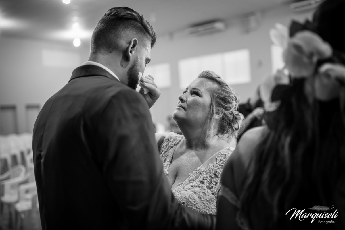 #londrina #londrinafotografo #fotografoemlondrina #fotografaemlondrina #fotografolondrina #casandoemlondrina #londrinacasamentos #eventoslondrina #noivalondrina #casamentosnacidadelondrina #presidenteprudente #casamentospresidenteprudente 
#noivaspresiden