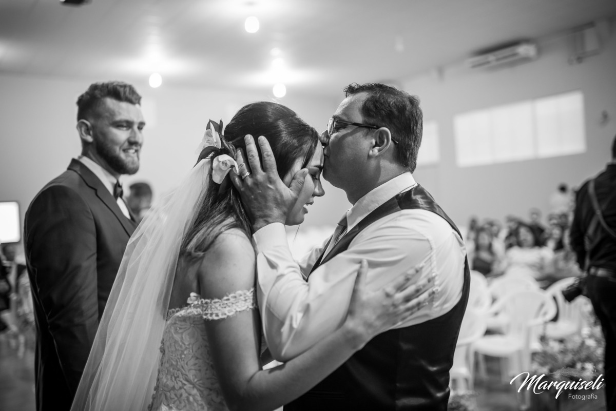 #londrina #londrinafotografo #fotografoemlondrina #fotografaemlondrina #fotografolondrina #casandoemlondrina #londrinacasamentos #eventoslondrina #noivalondrina #casamentosnacidadelondrina #presidenteprudente #casamentospresidenteprudente 
#noivaspresiden