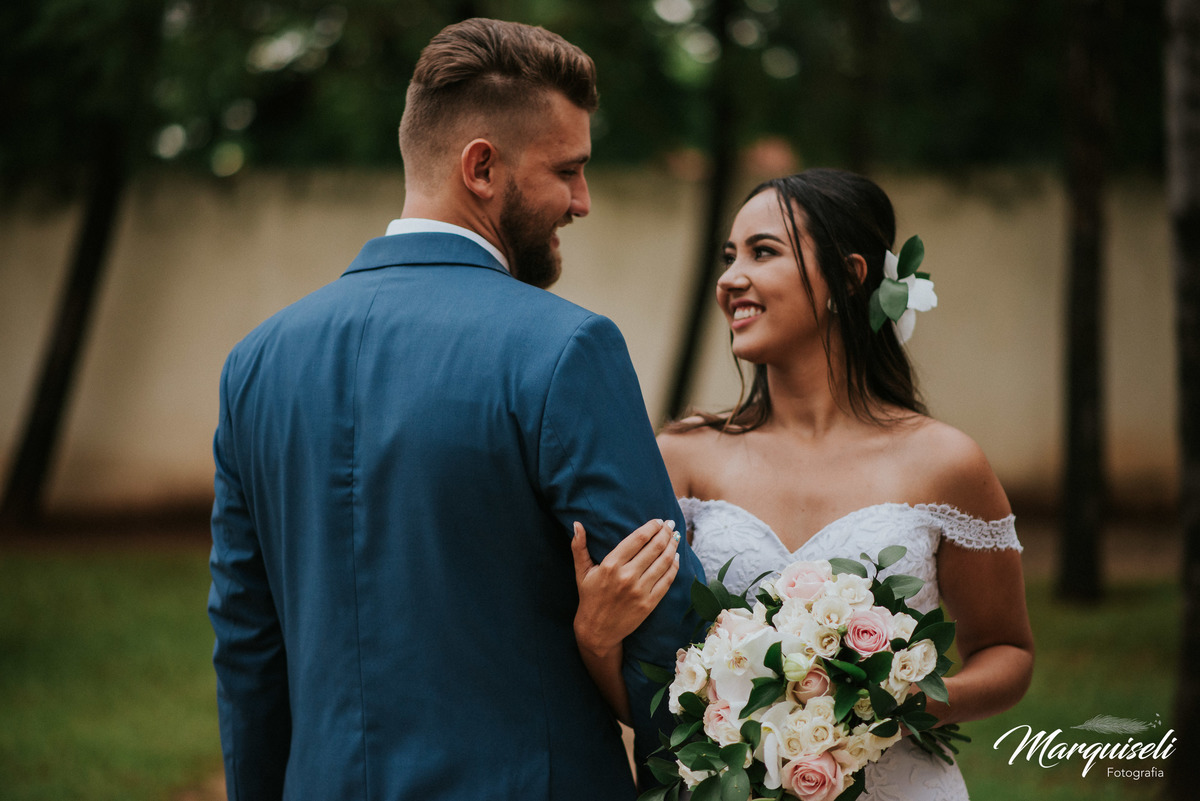 #londrina #londrinafotografo #fotografoemlondrina #fotografaemlondrina #fotografolondrina #casandoemlondrina #londrinacasamentos #eventoslondrina #noivalondrina #casamentosnacidadelondrina #presidenteprudente #casamentospresidenteprudente 
#noivaspresiden