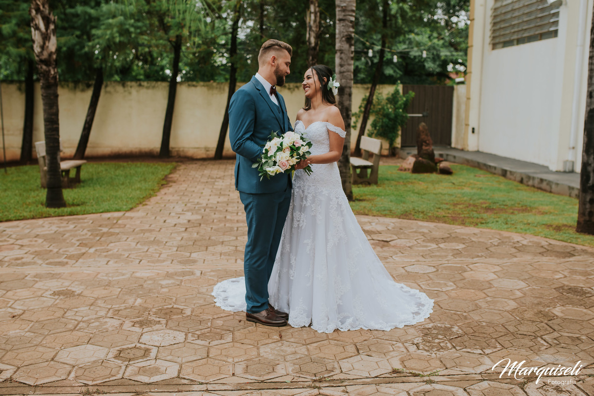 #londrina #londrinafotografo #fotografoemlondrina #fotografaemlondrina #fotografolondrina #casandoemlondrina #londrinacasamentos #eventoslondrina #noivalondrina #casamentosnacidadelondrina #presidenteprudente #casamentospresidenteprudente 
#noivaspresiden