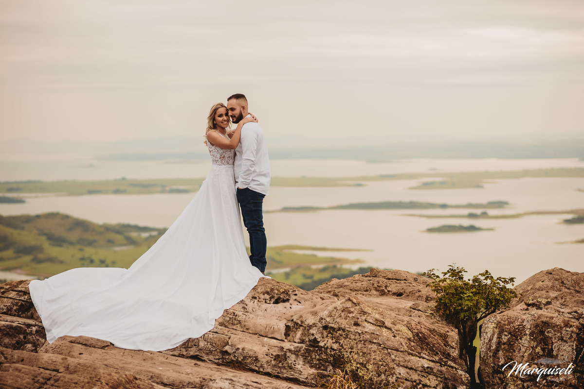 #londrina #londrinafotografo #fotografoemlondrina #fotografaemlondrina #fotografolondrina #casandoemlondrina #londrinacasamentos #eventoslondrina #noivalondrina #casamentosnacidadelondrina