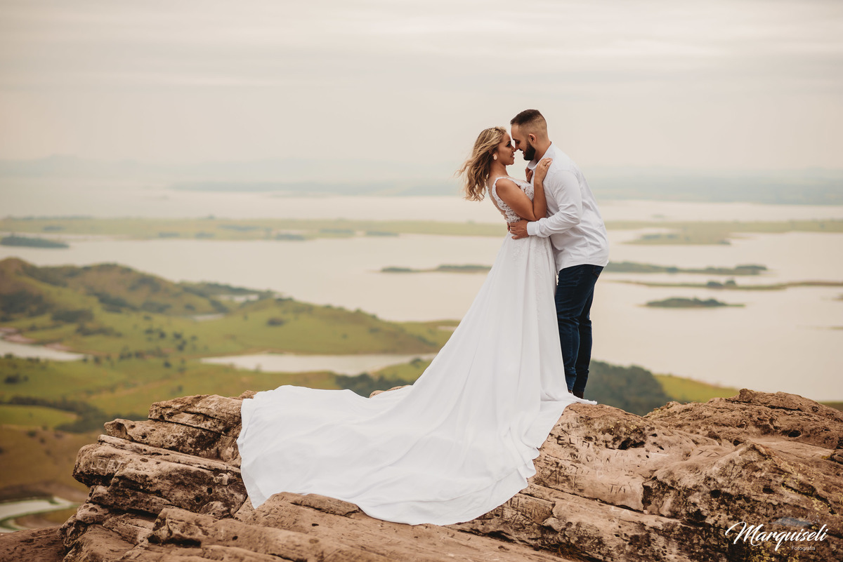 #londrina #londrinafotografo #fotografoemlondrina #fotografaemlondrina #fotografolondrina #casandoemlondrina #londrinacasamentos #eventoslondrina #noivalondrina #casamentosnacidadelondrina