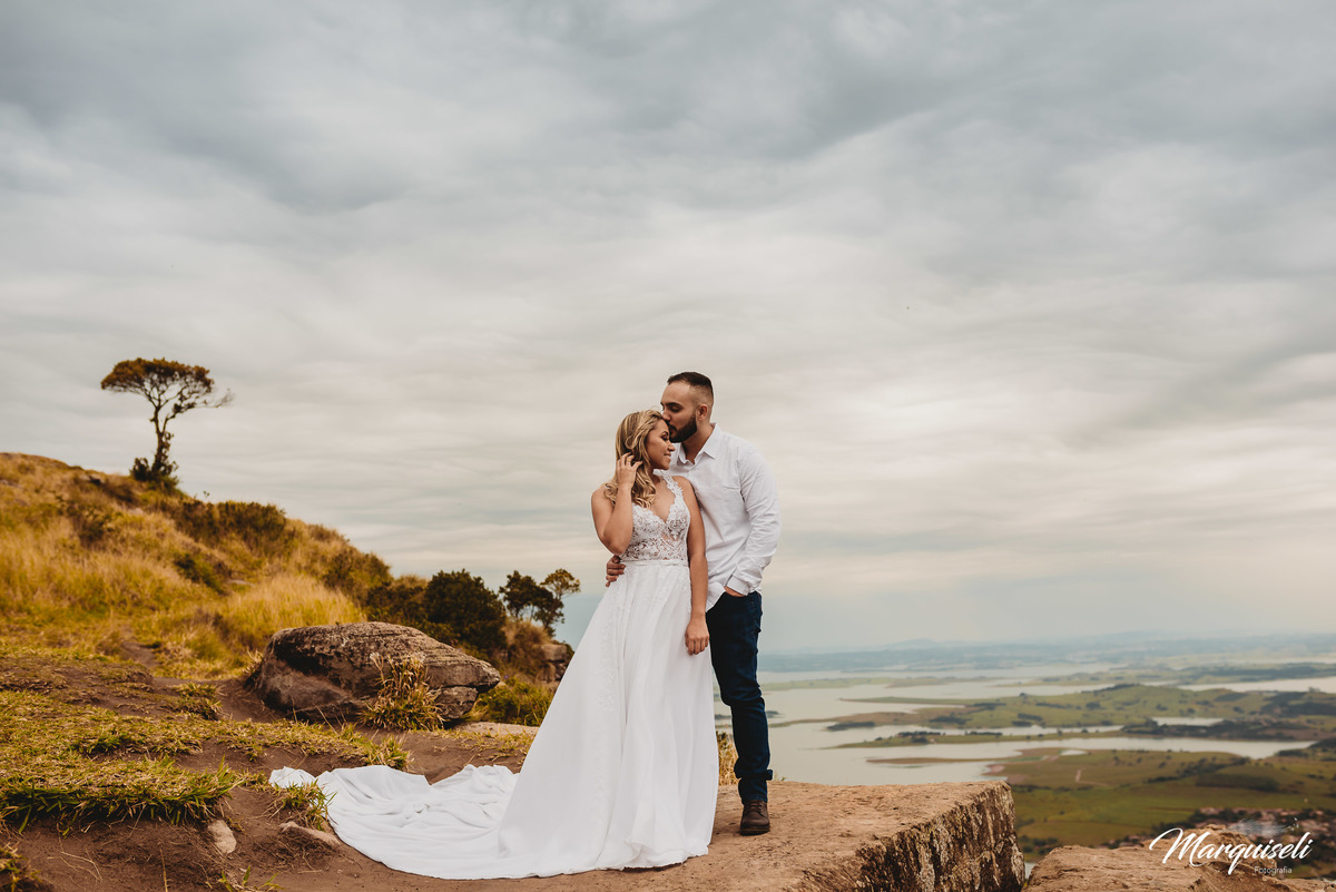 #londrina #londrinafotografo #fotografoemlondrina #fotografaemlondrina #fotografolondrina #casandoemlondrina #londrinacasamentos #eventoslondrina #noivalondrina #casamentosnacidadelondrina