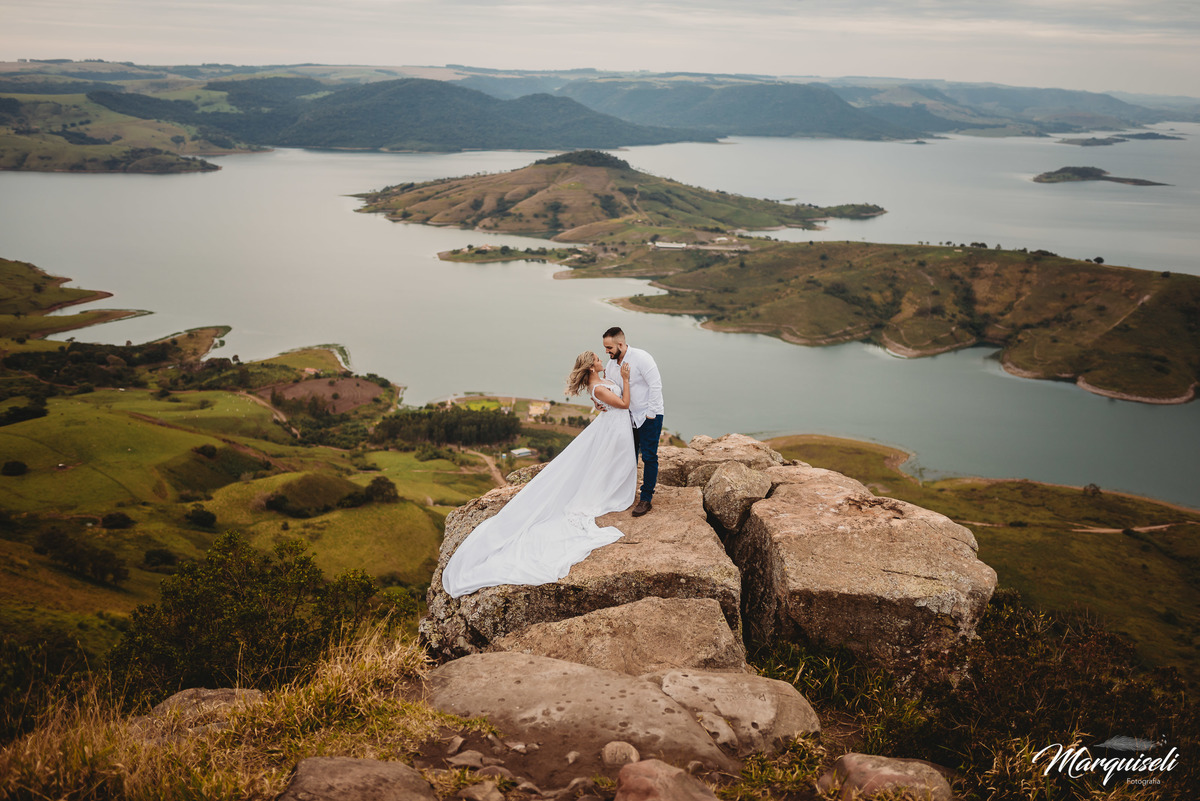 #londrina #londrinafotografo #fotografoemlondrina #fotografaemlondrina #fotografolondrina #casandoemlondrina #londrinacasamentos #eventoslondrina #noivalondrina #casamentosnacidadelondrina