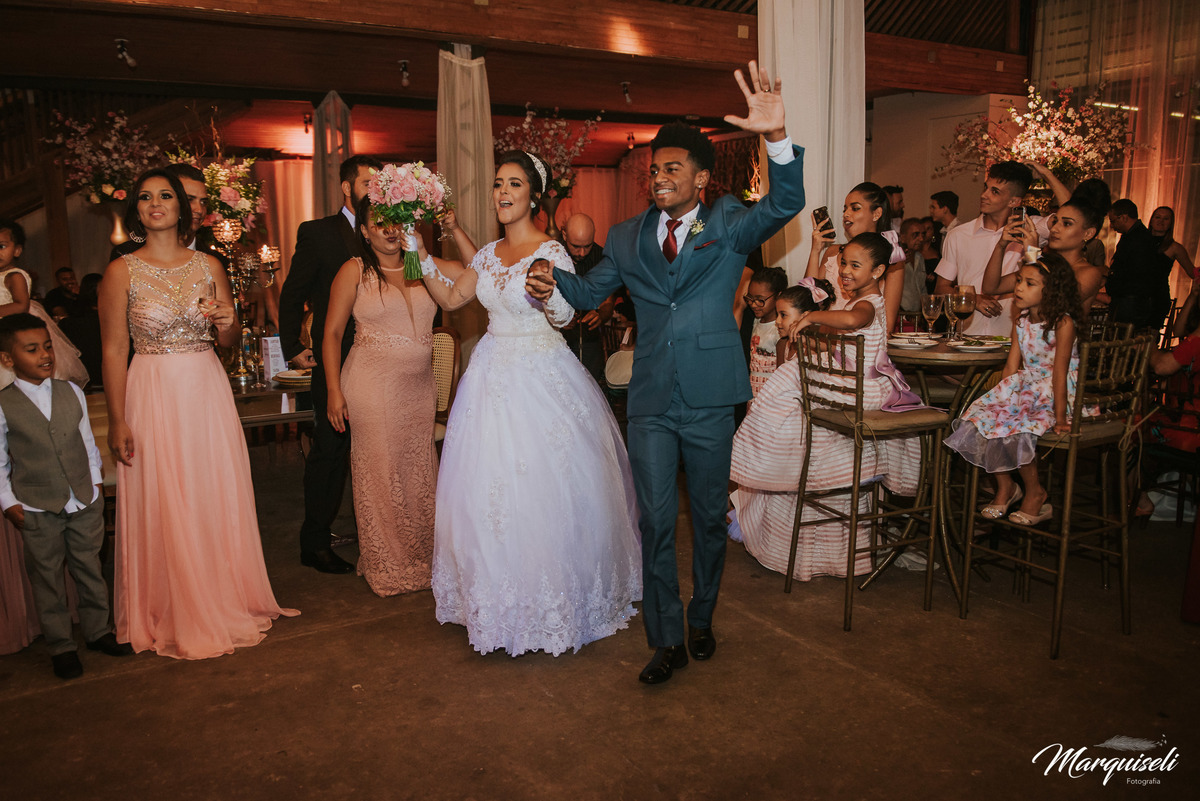 #londrina #londrinafotografo#fotografoemlondrina#fotografaemlondrina#fotografolondrina#casandoemlondrina#londrinacasamentos#eventoslondrina#noivalondrina#casamentosnacidadelondrina#presidenteprudente