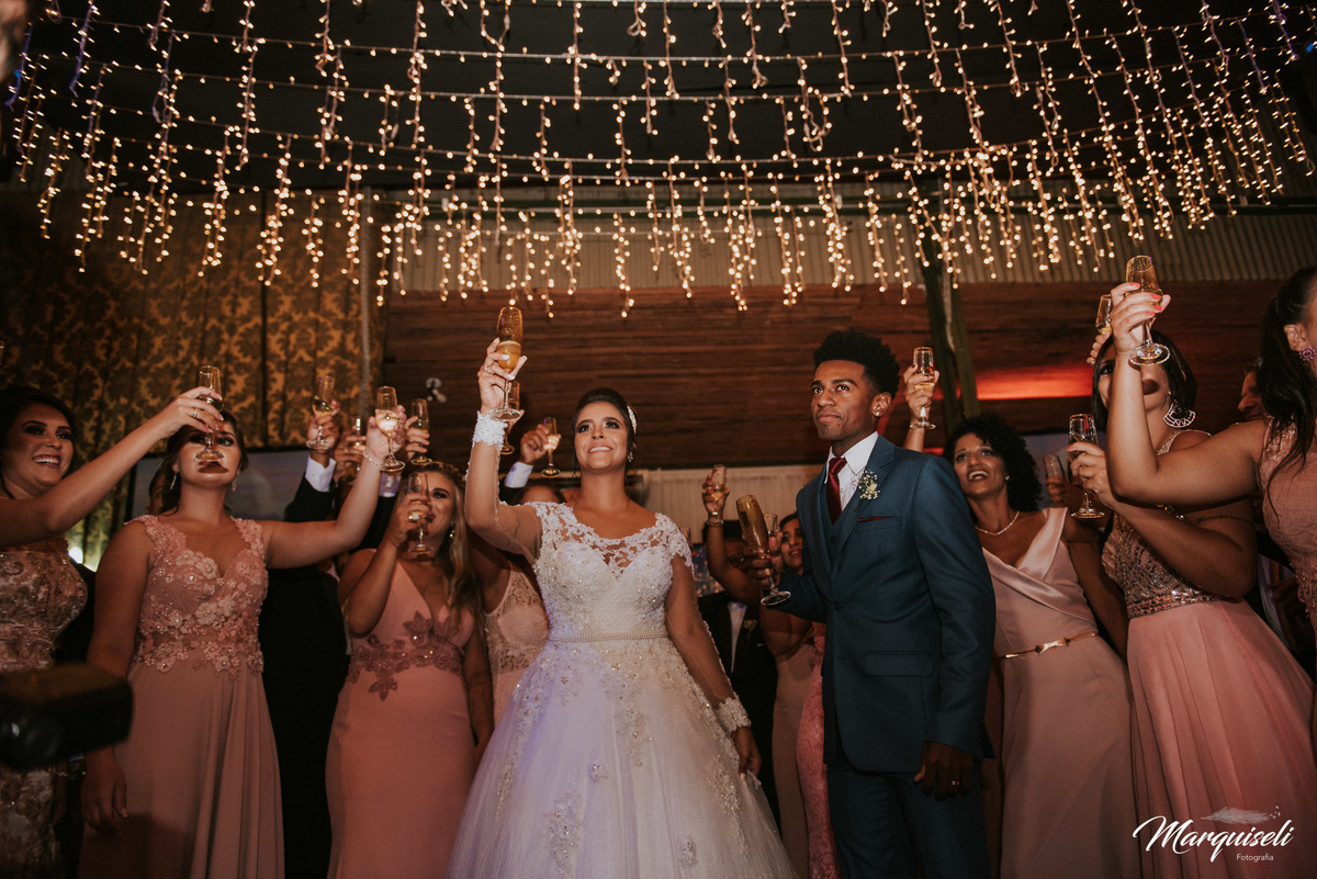 #londrina #londrinafotografo#fotografoemlondrina#fotografaemlondrina#fotografolondrina#casandoemlondrina#londrinacasamentos#eventoslondrina#noivalondrina#casamentosnacidadelondrina#presidenteprudente