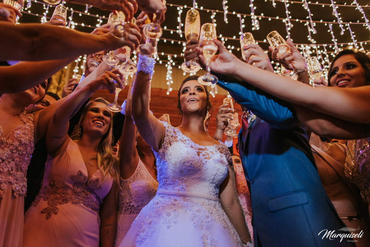 #londrina #londrinafotografo#fotografoemlondrina#fotografaemlondrina#fotografolondrina#casandoemlondrina#londrinacasamentos#eventoslondrina#noivalondrina#casamentosnacidadelondrina#presidenteprudente