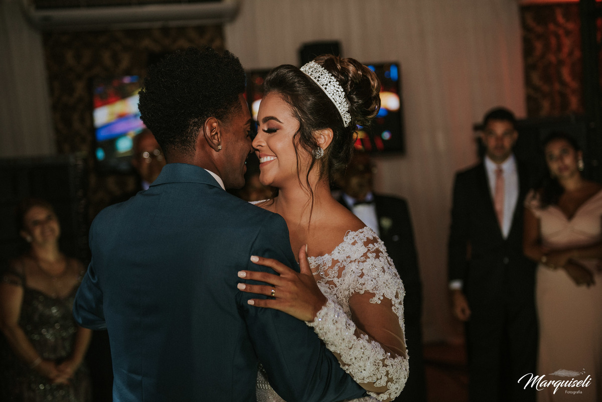 #londrina #londrinafotografo#fotografoemlondrina#fotografaemlondrina#fotografolondrina#casandoemlondrina#londrinacasamentos#eventoslondrina#noivalondrina#casamentosnacidadelondrina#presidenteprudente