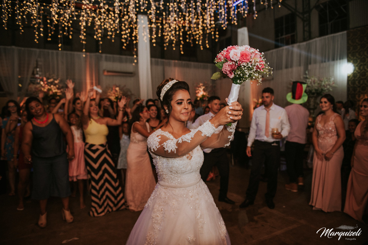 #londrina #londrinafotografo#fotografoemlondrina#fotografaemlondrina#fotografolondrina#casandoemlondrina#londrinacasamentos#eventoslondrina#noivalondrina#casamentosnacidadelondrina#presidenteprudente