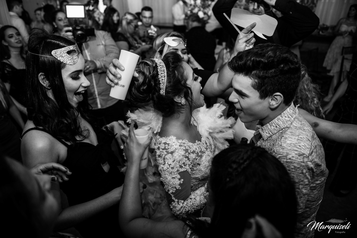 #londrina #londrinafotografo#fotografoemlondrina#fotografaemlondrina#fotografolondrina#casandoemlondrina#londrinacasamentos#eventoslondrina#noivalondrina#casamentosnacidadelondrina#presidenteprudente