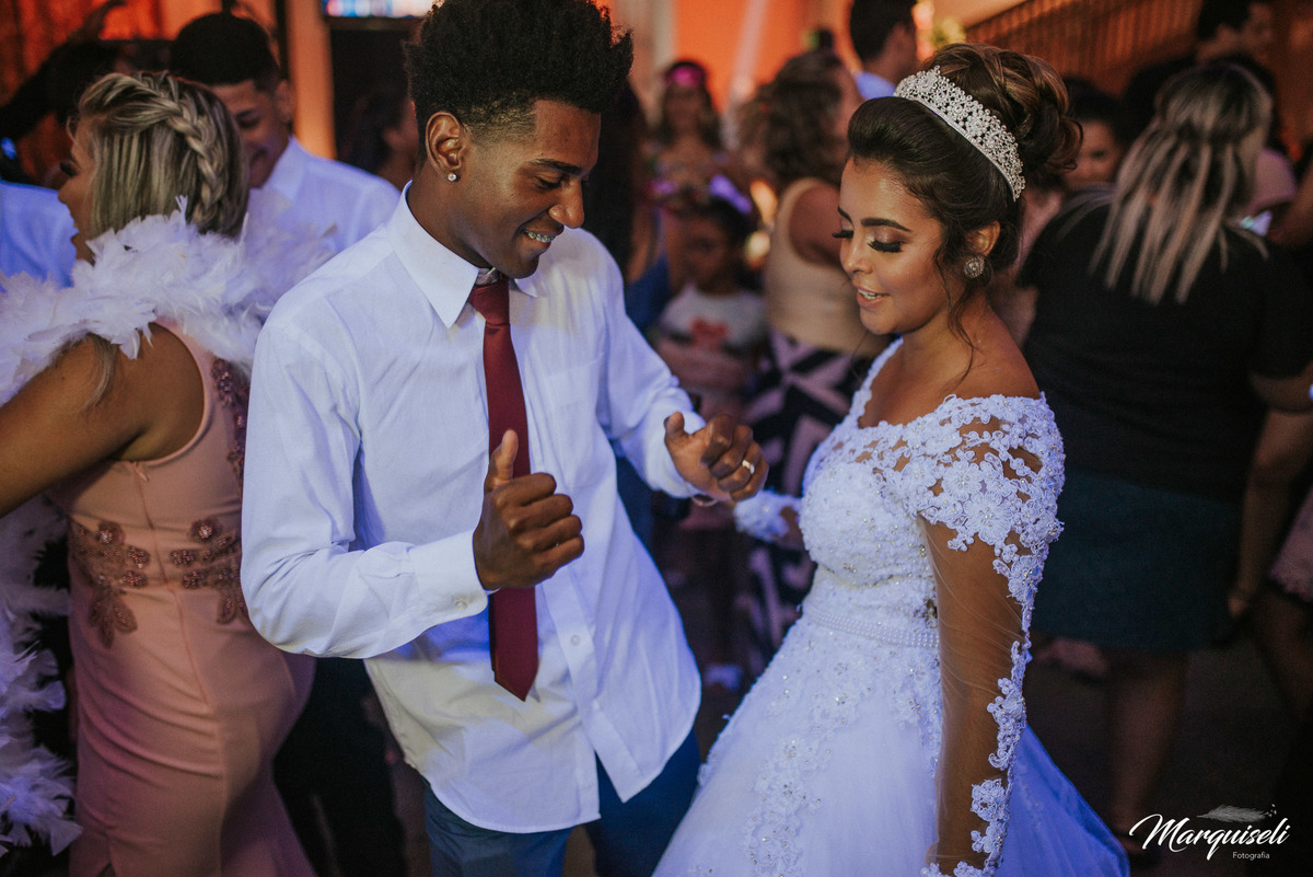 #londrina #londrinafotografo#fotografoemlondrina#fotografaemlondrina#fotografolondrina#casandoemlondrina#londrinacasamentos#eventoslondrina#noivalondrina#casamentosnacidadelondrina#presidenteprudente