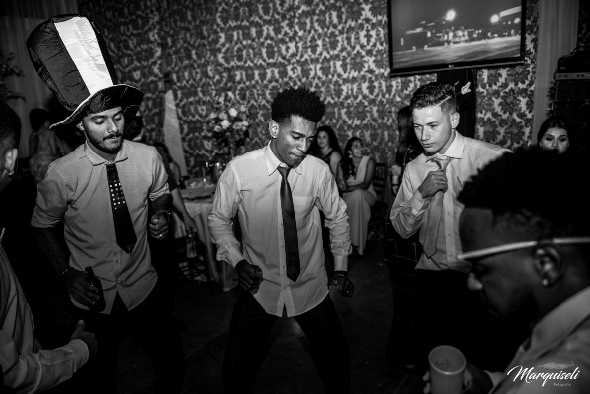 #londrina #londrinafotografo#fotografoemlondrina#fotografaemlondrina#fotografolondrina#casandoemlondrina#londrinacasamentos#eventoslondrina#noivalondrina#casamentosnacidadelondrina#presidenteprudente