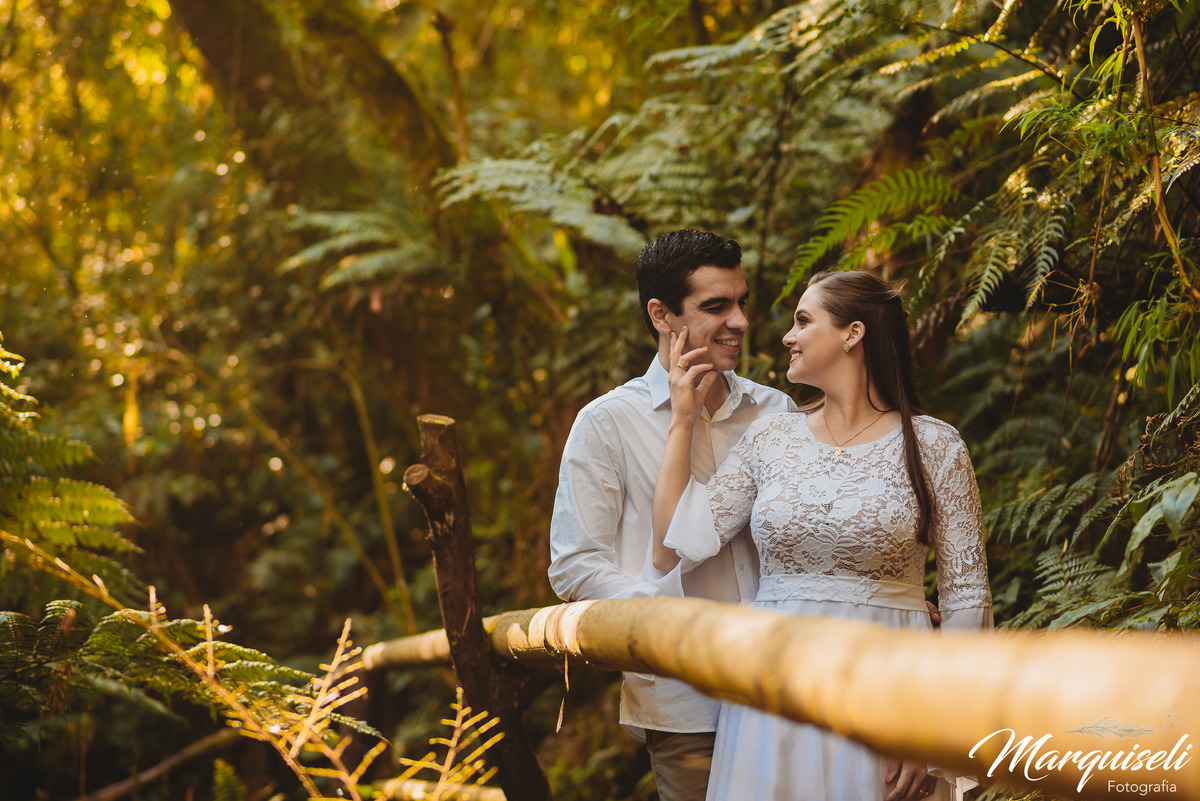 #londrina#londrinafotografo#fotografoemlondrina #fotografaemlondrina #fotografolondrina #casandoemlondrina#londrinacasamentos#eventoslondrina #noivalondrina #casamentosnacidadelondrina 