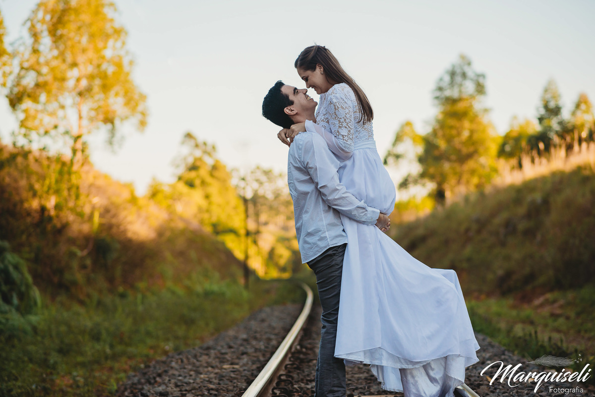 #londrina#londrinafotografo#fotografoemlondrina #fotografaemlondrina #fotografolondrina #casandoemlondrina#londrinacasamentos#eventoslondrina #noivalondrina #casamentosnacidadelondrina 