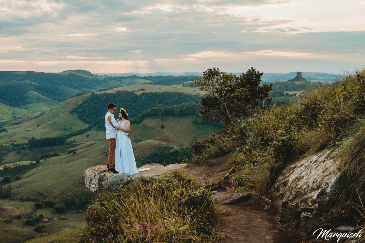 #londrina #londrinafotografo #fotografoemlondrina #fotografaemlondrina #fotografolondrina #casandoemlondrina #londrinacasamentos #eventoslondrina #noivalondrina #casamentosnacidadelondrina