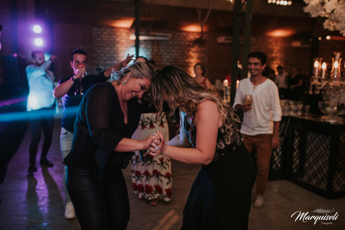 #londrina #londrinafotografo #fotografoemlondrina #fotografaemlondrina #fotografolondrina #casandoemlondrina #londrinacasamentos #eventoslondrina #noivalondrina #casamentosnacidadelondrina #presidenteprudente #casamentospresidenteprudente