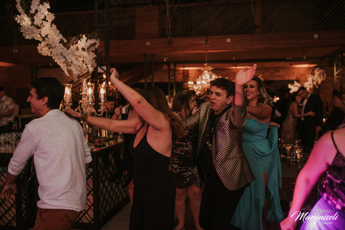 #londrina #londrinafotografo #fotografoemlondrina #fotografaemlondrina #fotografolondrina #casandoemlondrina #londrinacasamentos #eventoslondrina #noivalondrina #casamentosnacidadelondrina #presidenteprudente #casamentospresidenteprudente