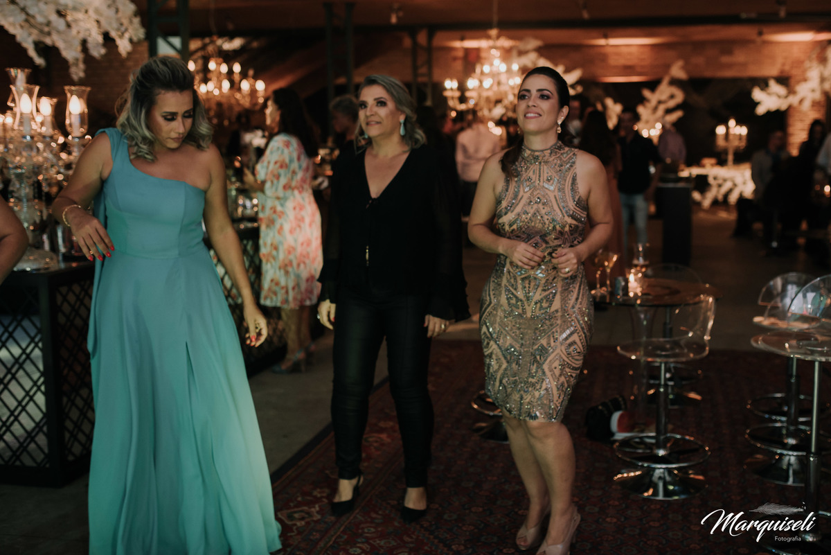 #londrina #londrinafotografo #fotografoemlondrina #fotografaemlondrina #fotografolondrina #casandoemlondrina #londrinacasamentos #eventoslondrina #noivalondrina #casamentosnacidadelondrina #presidenteprudente #casamentospresidenteprudente