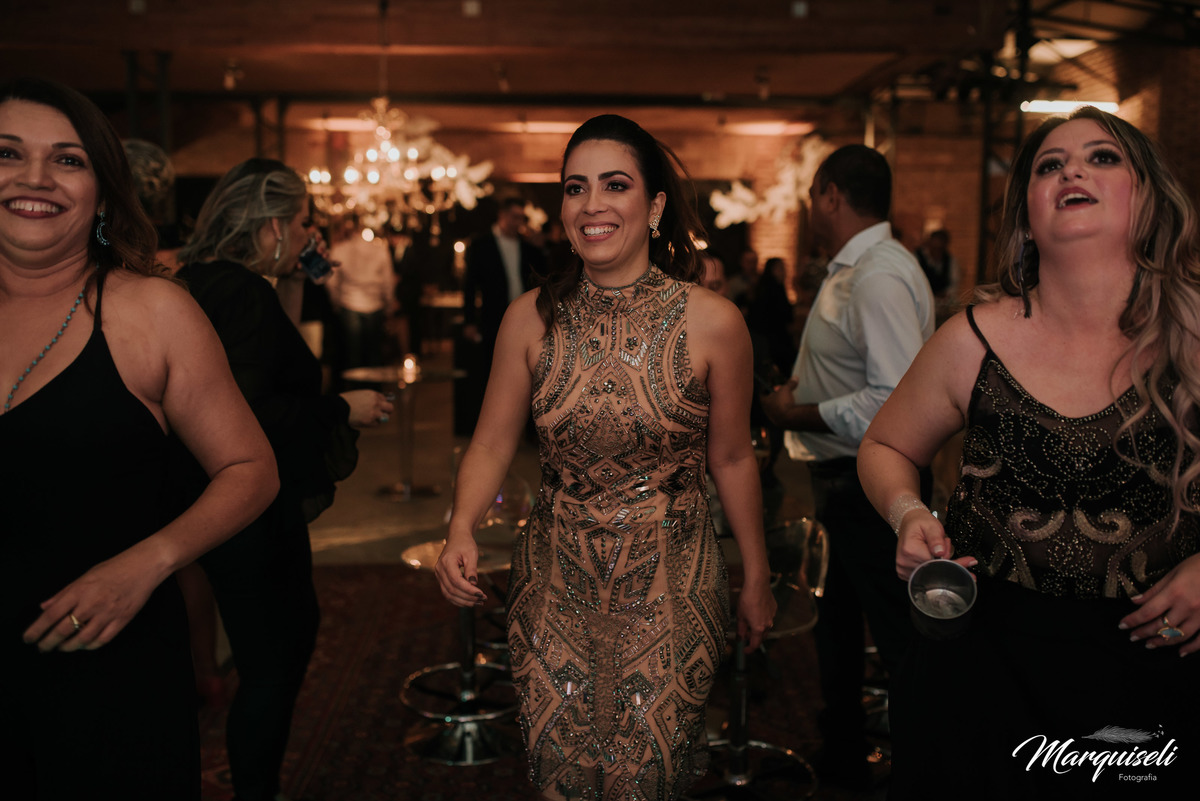 #londrina #londrinafotografo #fotografoemlondrina #fotografaemlondrina #fotografolondrina #casandoemlondrina #londrinacasamentos #eventoslondrina #noivalondrina #casamentosnacidadelondrina #presidenteprudente #casamentospresidenteprudente