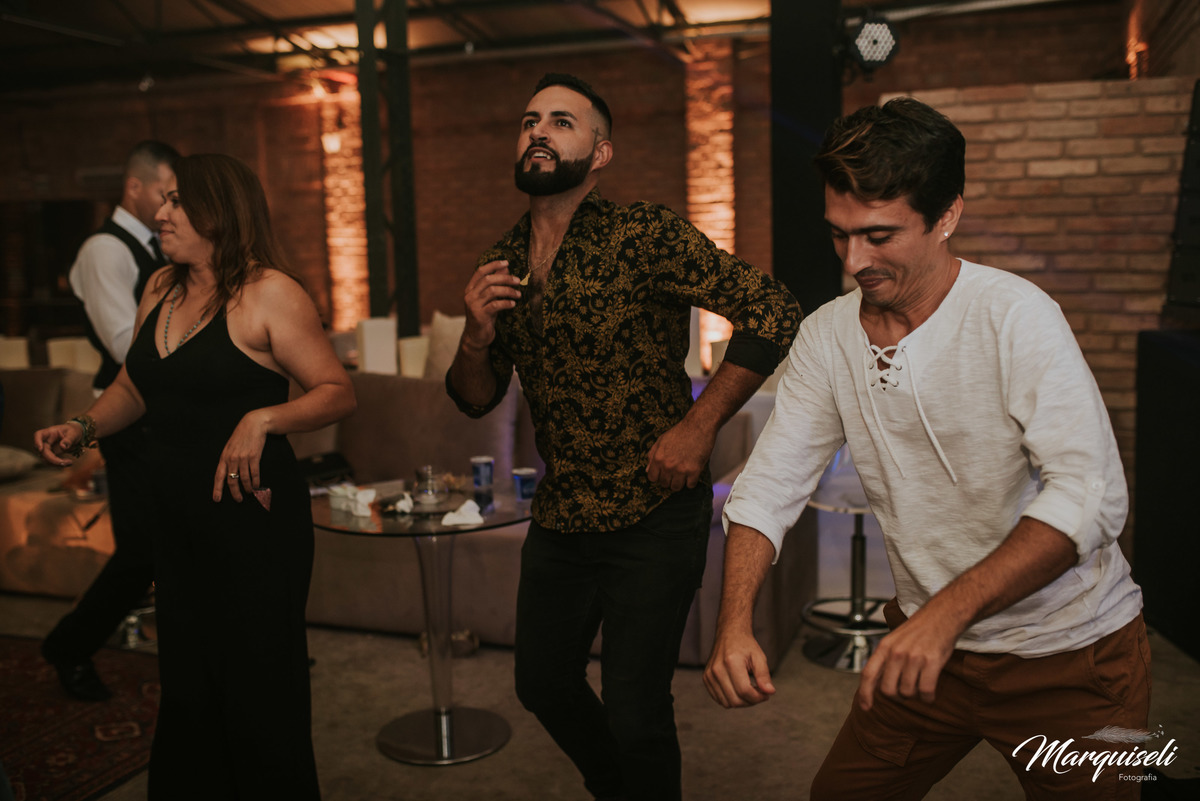 #londrina #londrinafotografo #fotografoemlondrina #fotografaemlondrina #fotografolondrina #casandoemlondrina #londrinacasamentos #eventoslondrina #noivalondrina #casamentosnacidadelondrina #presidenteprudente #casamentospresidenteprudente