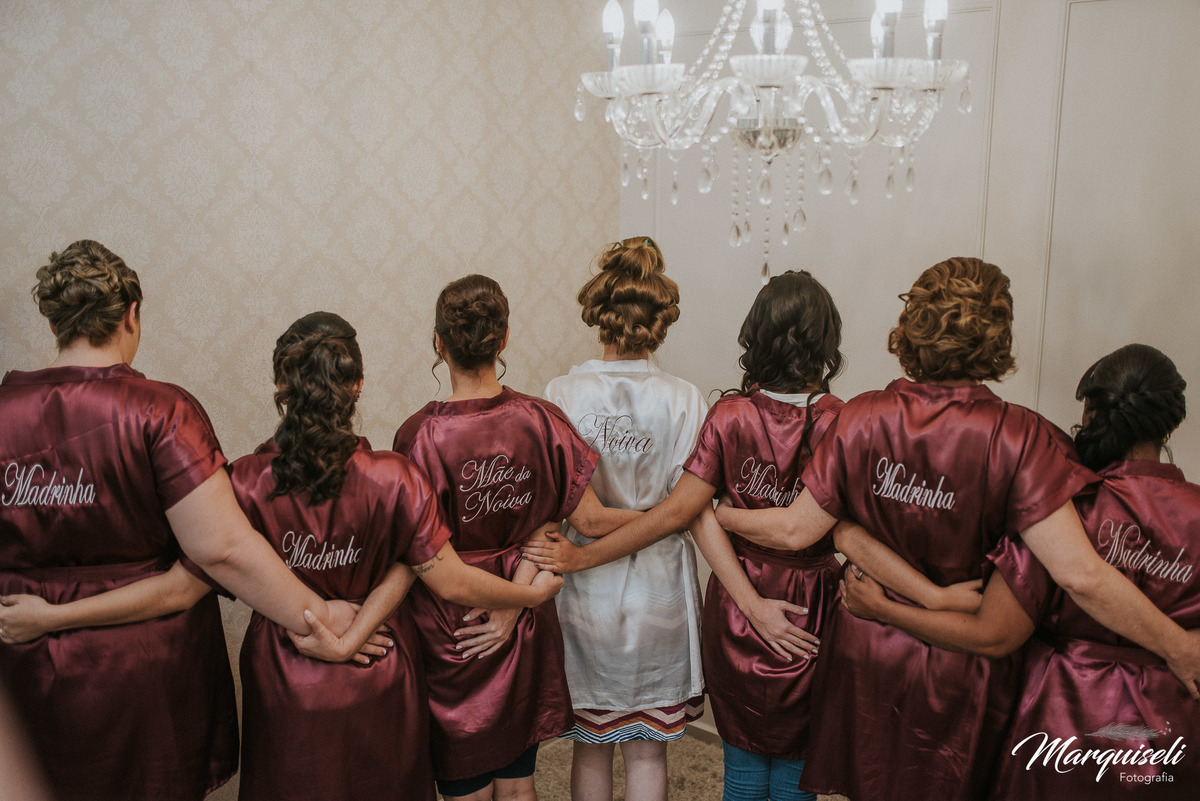 Segue nosso instagram.com/marquiselifotografia

@marquiselifotografia

Marquiseli Fotografia

www.marquiselifotografia.com.br nosso site

#londrina #londrinafotografo #fotografoemlondrina #fotografaemlondrina #fotografolondrina #casandoemlondrina 