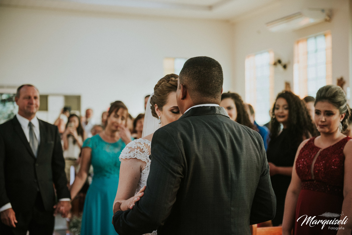 Segue nosso instagram.com/marquiselifotografia

@marquiselifotografia

Marquiseli Fotografia

www.marquiselifotografia.com.br nosso site

#londrina #londrinafotografo #fotografoemlondrina #fotografaemlondrina #fotografolondrina #casandoemlondrina 