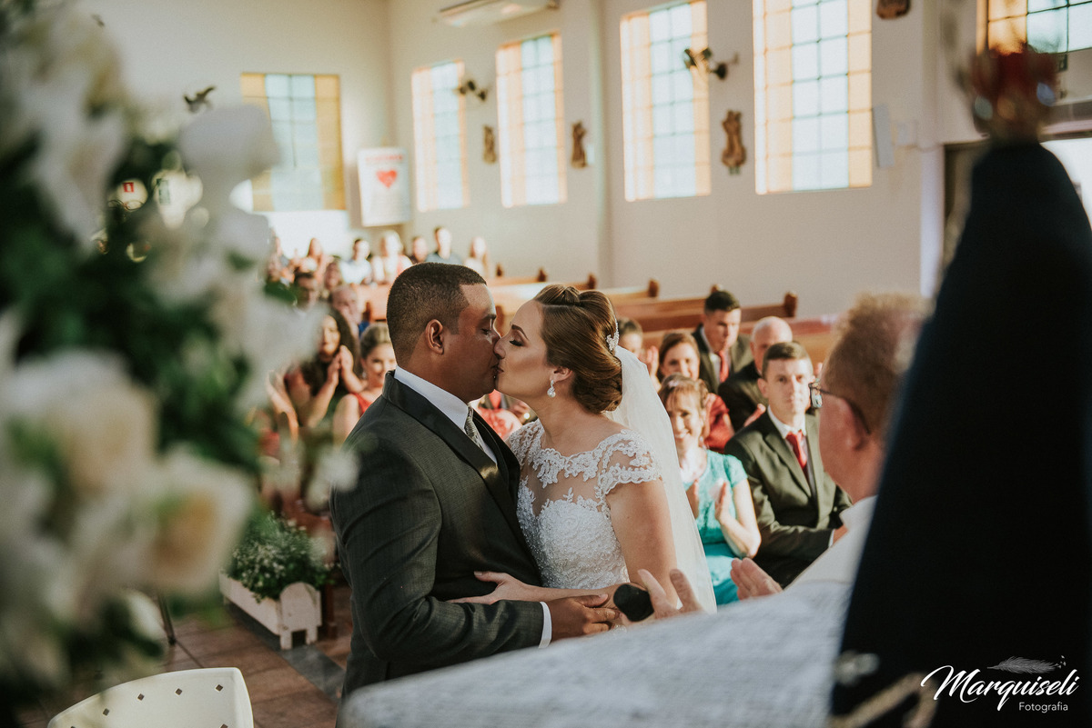 Segue nosso instagram.com/marquiselifotografia

@marquiselifotografia

Marquiseli Fotografia

www.marquiselifotografia.com.br nosso site

#londrina #londrinafotografo #fotografoemlondrina #fotografaemlondrina #fotografolondrina #casandoemlondrina 