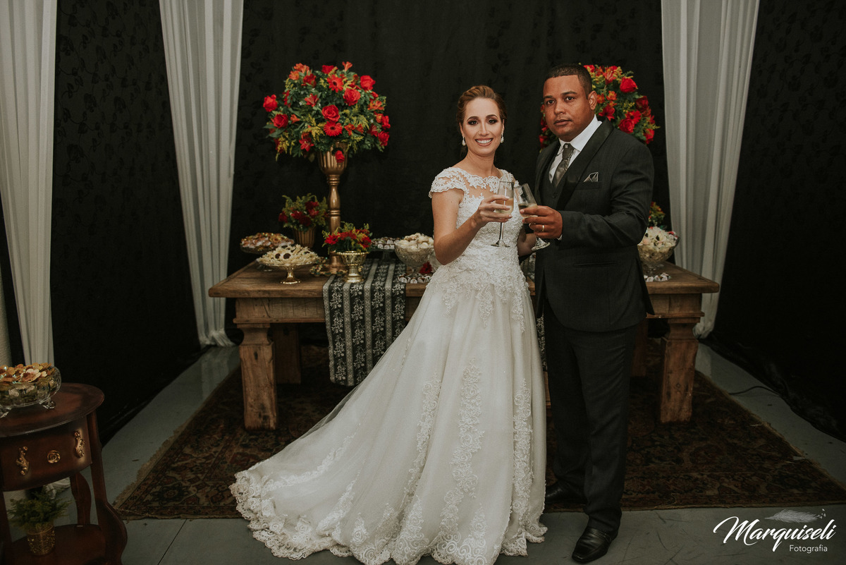 Segue nosso instagram.com/marquiselifotografia

@marquiselifotografia

Marquiseli Fotografia

www.marquiselifotografia.com.br nosso site

#londrina #londrinafotografo #fotografoemlondrina #fotografaemlondrina #fotografolondrina #casandoemlondrina 