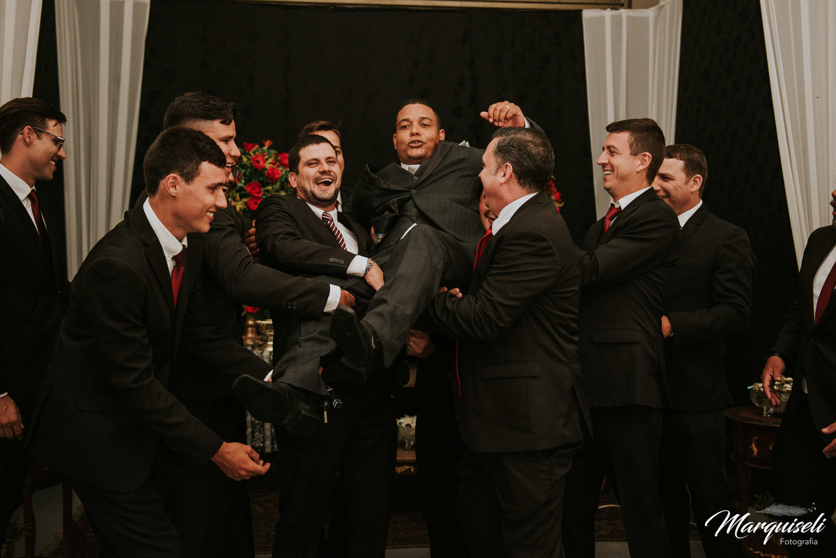 Segue nosso instagram.com/marquiselifotografia

@marquiselifotografia

Marquiseli Fotografia

www.marquiselifotografia.com.br nosso site

#londrina #londrinafotografo #fotografoemlondrina #fotografaemlondrina #fotografolondrina #casandoemlondrina 