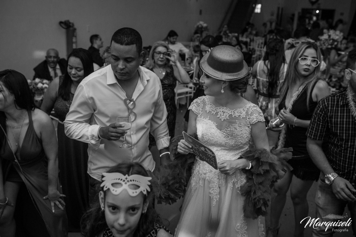 Segue nosso instagram.com/marquiselifotografia

@marquiselifotografia

Marquiseli Fotografia

www.marquiselifotografia.com.br nosso site

#londrina #londrinafotografo #fotografoemlondrina #fotografaemlondrina #fotografolondrina #casandoemlondrina 