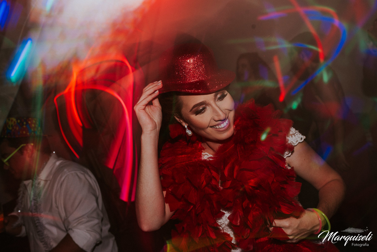 Segue nosso instagram.com/marquiselifotografia

@marquiselifotografia

Marquiseli Fotografia

www.marquiselifotografia.com.br nosso site

#londrina #londrinafotografo #fotografoemlondrina #fotografaemlondrina #fotografolondrina #casandoemlondrina 