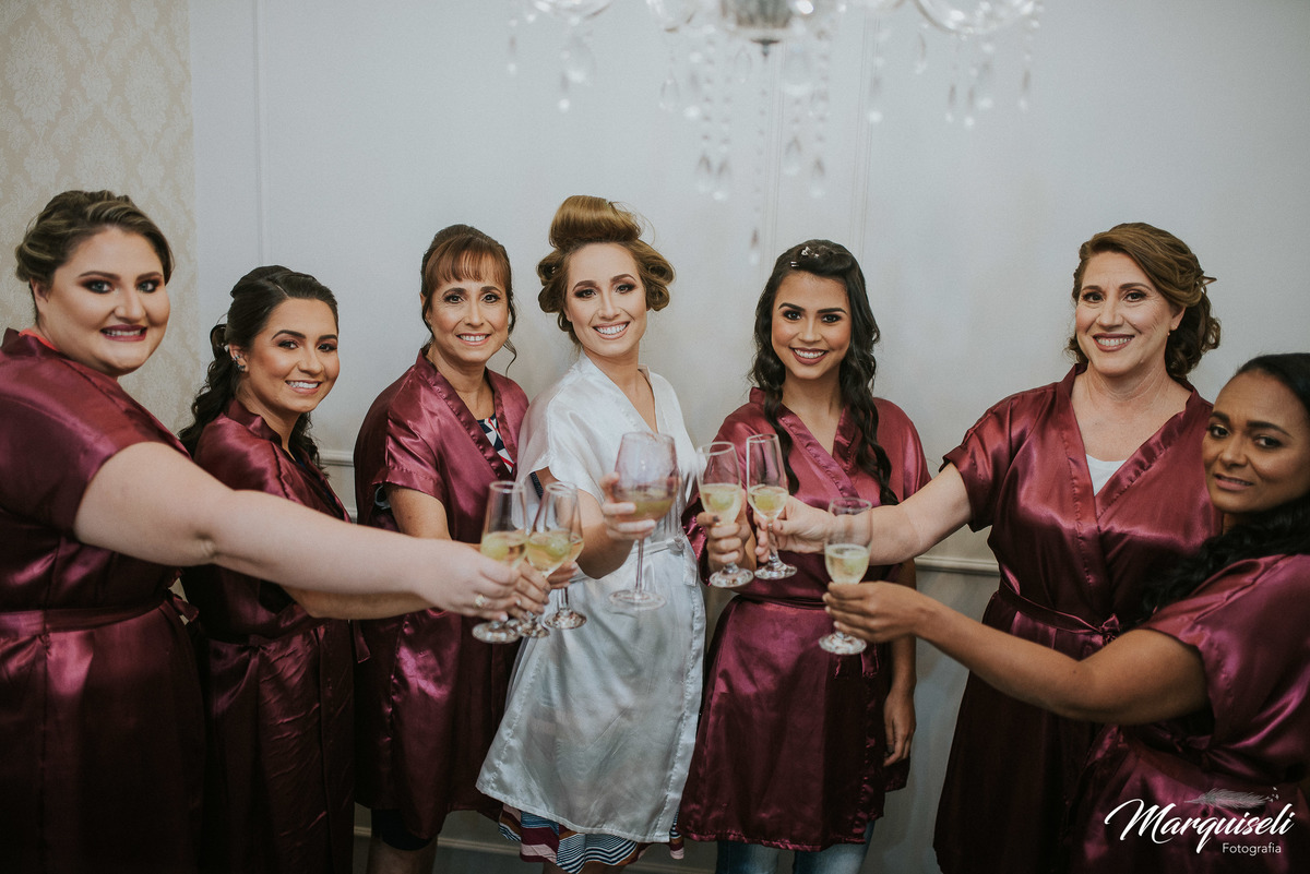 Segue nosso instagram.com/marquiselifotografia

@marquiselifotografia

Marquiseli Fotografia

www.marquiselifotografia.com.br nosso site

#londrina #londrinafotografo #fotografoemlondrina #fotografaemlondrina #fotografolondrina #casandoemlondrina 