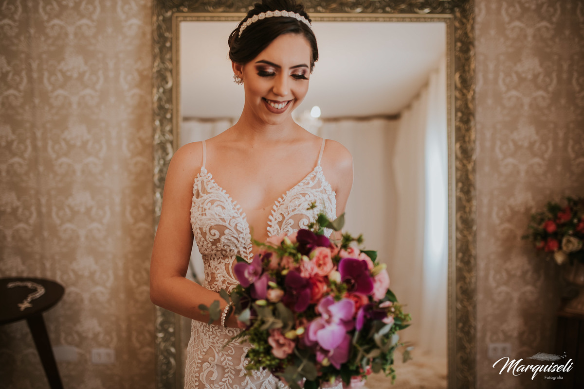 #londrina #londrinafotografo #fotografoemlondrina #fotografaemlondrina #fotografolondrina #casandoemlondrina #londrinacasamentos #eventoslondrina #noivalondrina #casamentosnacidadelondrina #presidenteprudente #casamentospresidenteprudente
#noivaspresident