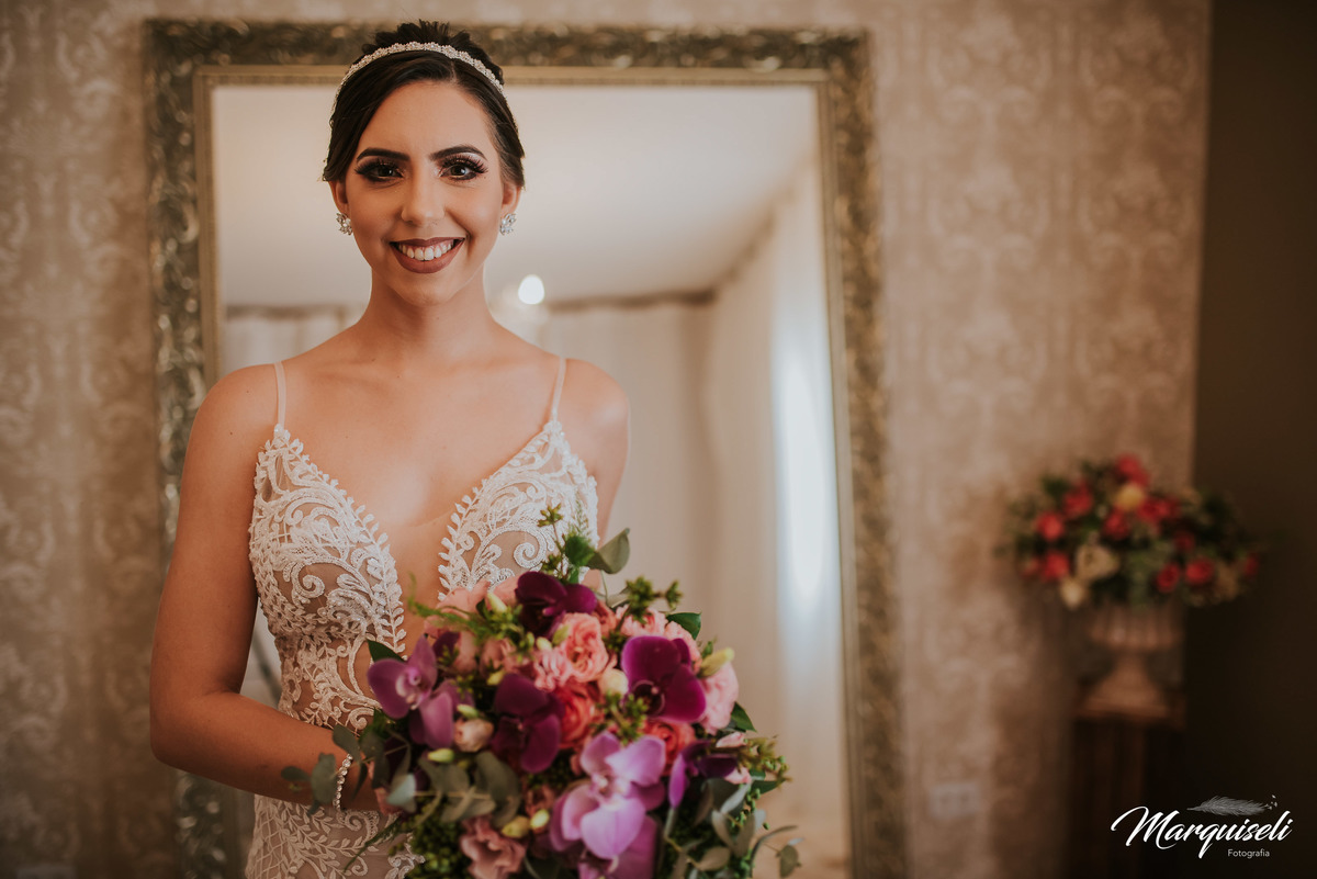 #londrina #londrinafotografo #fotografoemlondrina #fotografaemlondrina #fotografolondrina #casandoemlondrina #londrinacasamentos #eventoslondrina #noivalondrina #casamentosnacidadelondrina #presidenteprudente #casamentospresidenteprudente
#noivaspresident