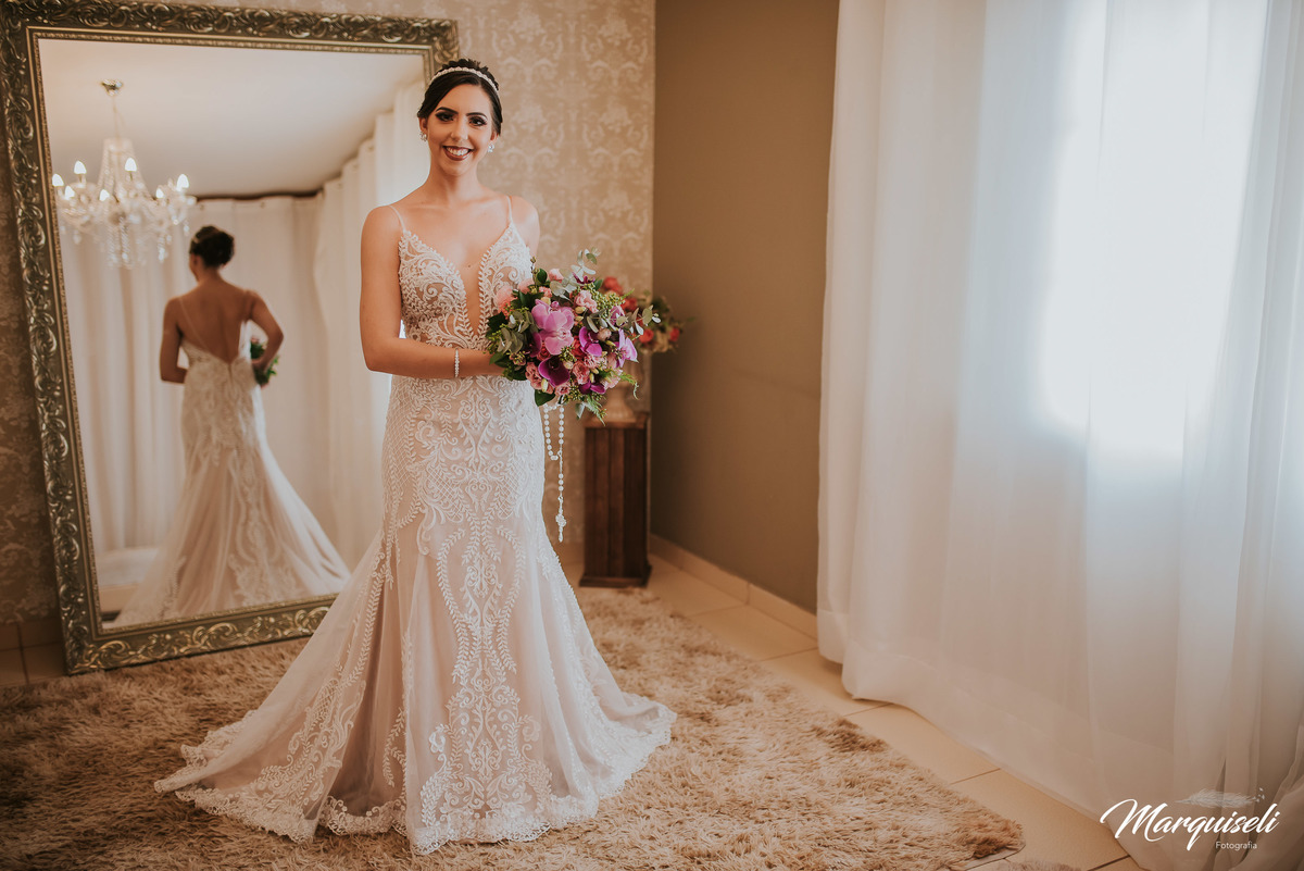 #londrina #londrinafotografo #fotografoemlondrina #fotografaemlondrina #fotografolondrina #casandoemlondrina #londrinacasamentos #eventoslondrina #noivalondrina #casamentosnacidadelondrina #presidenteprudente #casamentospresidenteprudente
#noivaspresident