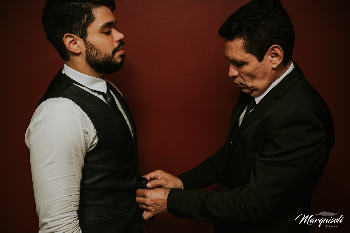 #londrina #londrinafotografo #fotografoemlondrina #fotografaemlondrina #fotografolondrina #casandoemlondrina #londrinacasamentos #eventoslondrina #noivalondrina #casamentosnacidadelondrina #presidenteprudente #casamentospresidenteprudente
#noivaspresident