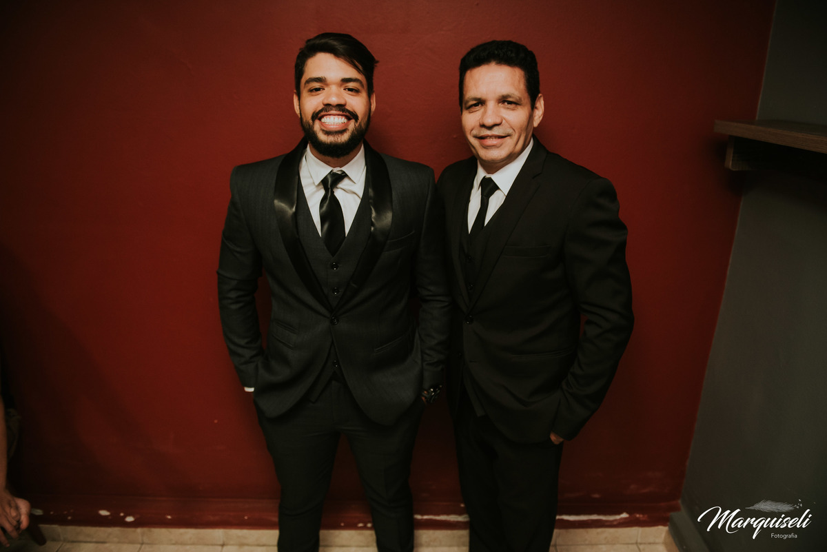 #londrina #londrinafotografo #fotografoemlondrina #fotografaemlondrina #fotografolondrina #casandoemlondrina #londrinacasamentos #eventoslondrina #noivalondrina #casamentosnacidadelondrina #presidenteprudente #casamentospresidenteprudente
#noivaspresident