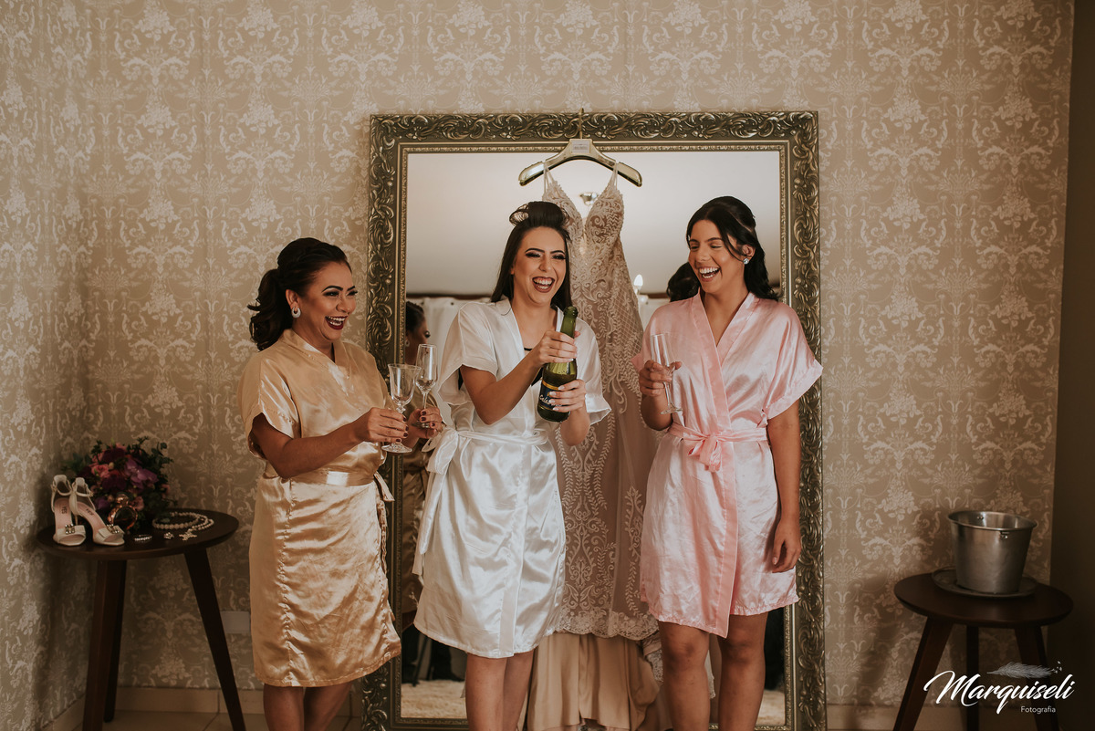 #londrina #londrinafotografo #fotografoemlondrina #fotografaemlondrina #fotografolondrina #casandoemlondrina #londrinacasamentos #eventoslondrina #noivalondrina #casamentosnacidadelondrina #presidenteprudente #casamentospresidenteprudente
#noivaspresident