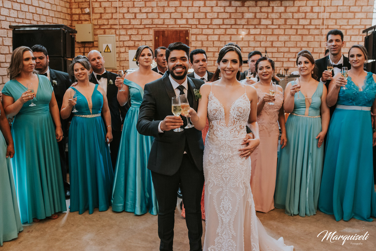 #londrina #londrinafotografo #fotografoemlondrina #fotografaemlondrina #fotografolondrina #casandoemlondrina #londrinacasamentos #eventoslondrina #noivalondrina #casamentosnacidadelondrina #presidenteprudente #casamentospresidenteprudente
#noivaspresident