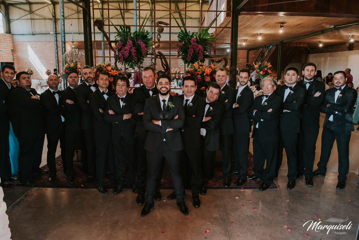 #londrina #londrinafotografo #fotografoemlondrina #fotografaemlondrina #fotografolondrina #casandoemlondrina #londrinacasamentos #eventoslondrina #noivalondrina #casamentosnacidadelondrina #presidenteprudente #casamentospresidenteprudente
#noivaspresident