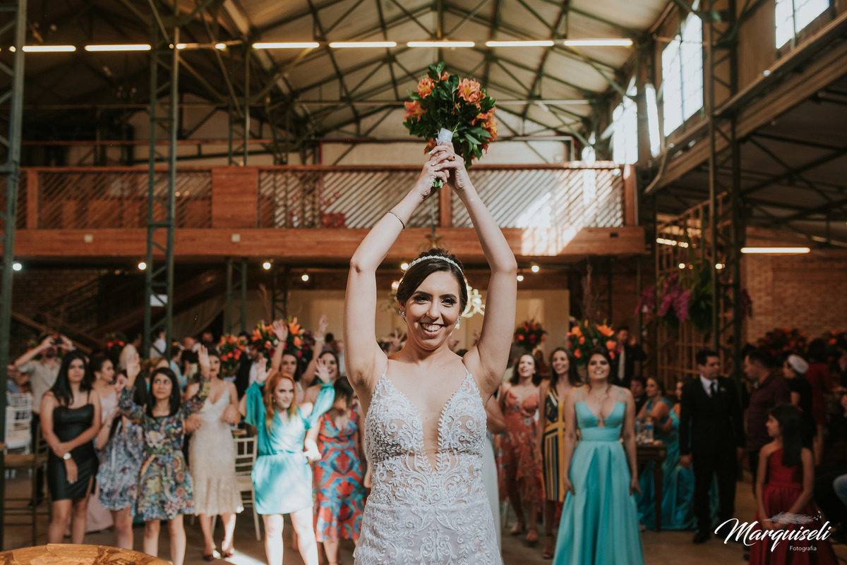 #londrina #londrinafotografo #fotografoemlondrina #fotografaemlondrina #fotografolondrina #casandoemlondrina #londrinacasamentos #eventoslondrina #noivalondrina #casamentosnacidadelondrina #presidenteprudente #casamentospresidenteprudente
#noivaspresident