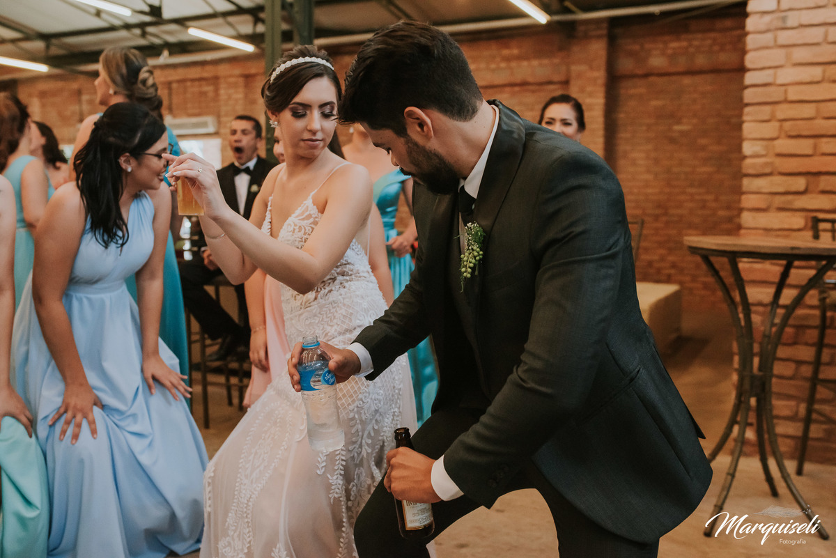 #londrina #londrinafotografo #fotografoemlondrina #fotografaemlondrina #fotografolondrina #casandoemlondrina #londrinacasamentos #eventoslondrina #noivalondrina #casamentosnacidadelondrina #presidenteprudente #casamentospresidenteprudente
#noivaspresident