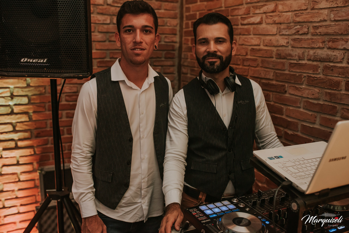 #londrina #londrinafotografo #fotografoemlondrina #fotografaemlondrina#fotografolondrina #casandoemlondrina #londrinacasamentos #eventoslondrina #noivalondrina #casamentosnacidadelondrina #presidenteprudente