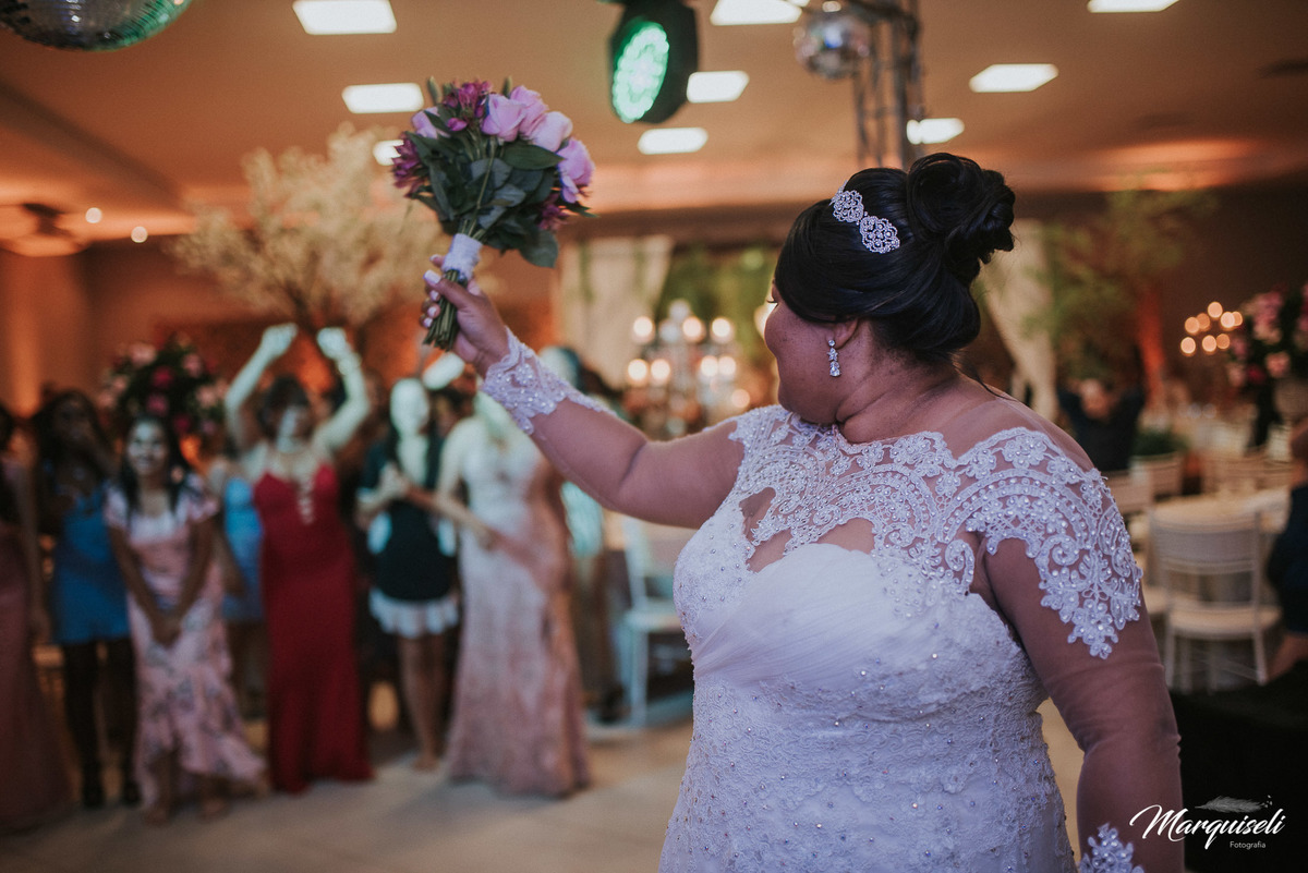 #londrina #londrinafotografo #fotografoemlondrina #fotografaemlondrina #fotografolondrina #casandoemlondrina #londrinacasamentos #eventoslondrina #noivalondrina #casamentosnacidadelondrina