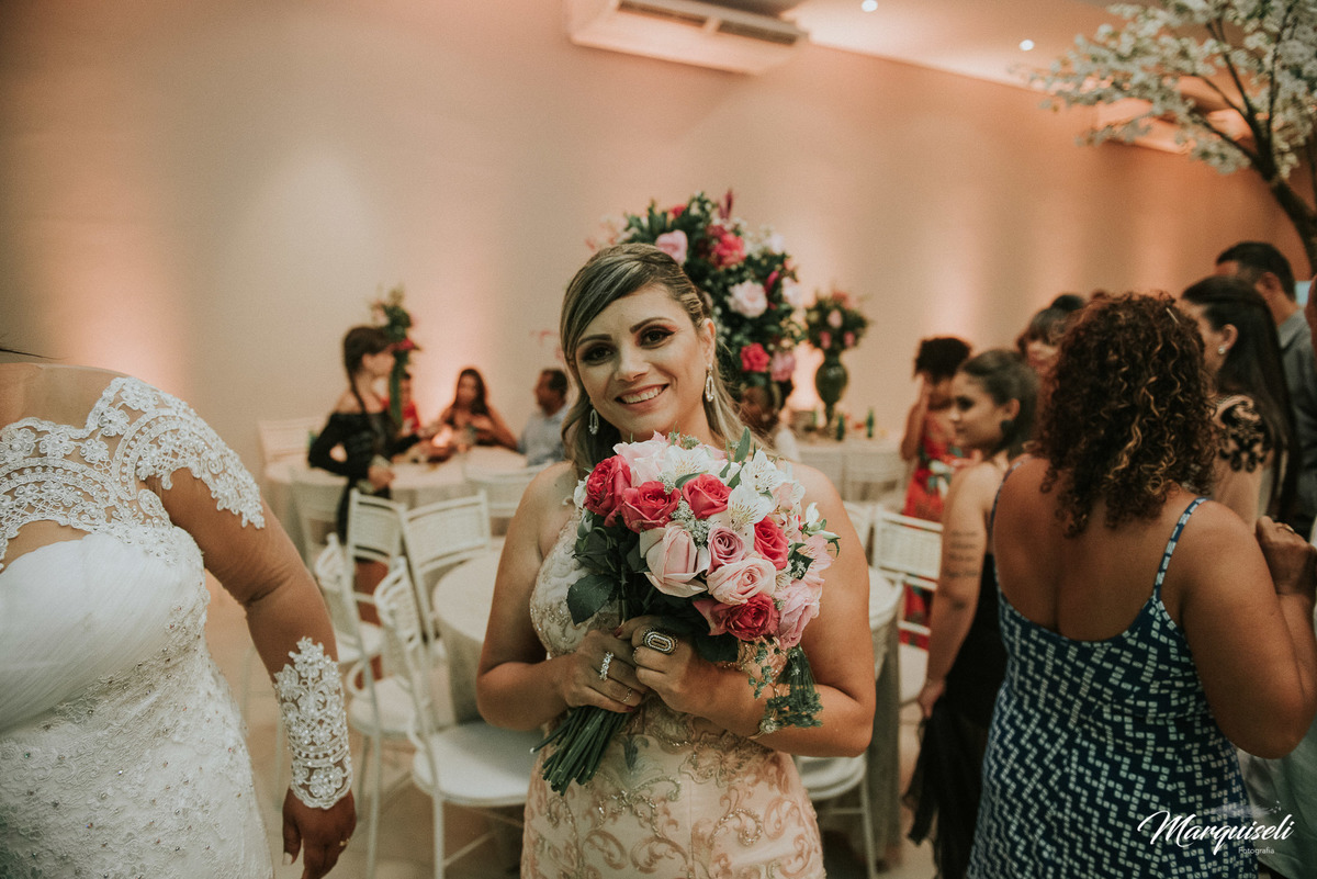 #londrina #londrinafotografo #fotografoemlondrina #fotografaemlondrina #fotografolondrina #casandoemlondrina #londrinacasamentos #eventoslondrina #noivalondrina #casamentosnacidadelondrina