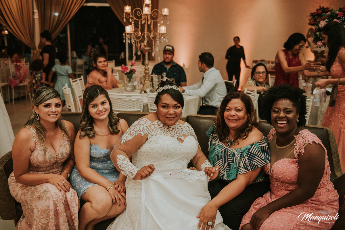#londrina #londrinafotografo #fotografoemlondrina #fotografaemlondrina #fotografolondrina #casandoemlondrina #londrinacasamentos #eventoslondrina #noivalondrina #casamentosnacidadelondrina